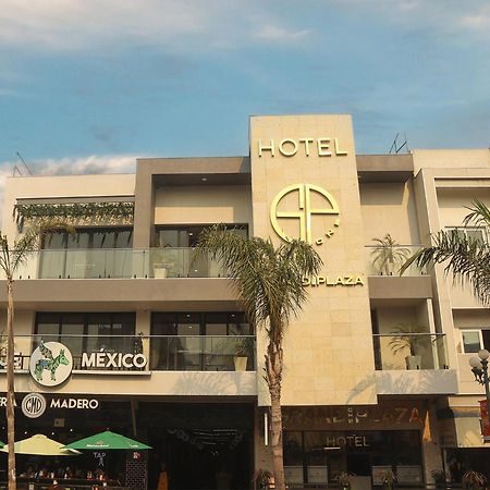 Hotel Grand One Plaza Tijuana Bagian luar foto
