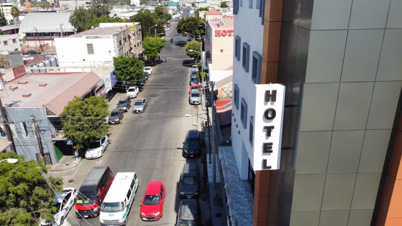 Hotel Grand One Plaza Tijuana Bagian luar foto