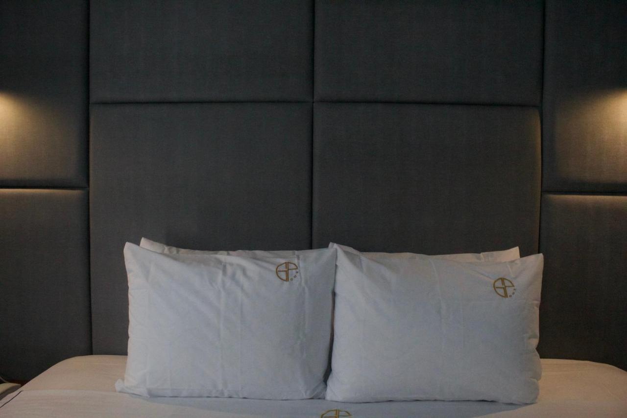 Hotel Grand One Plaza Tijuana Bagian luar foto