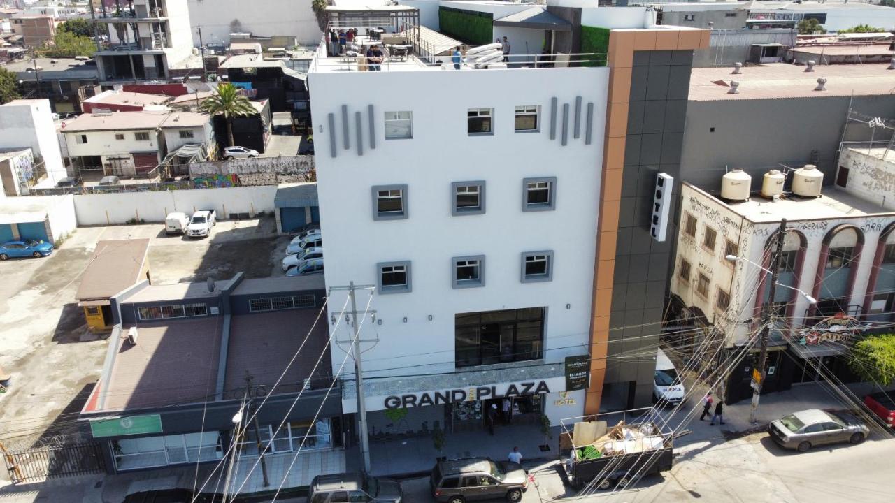 Hotel Grand One Plaza Tijuana Bagian luar foto