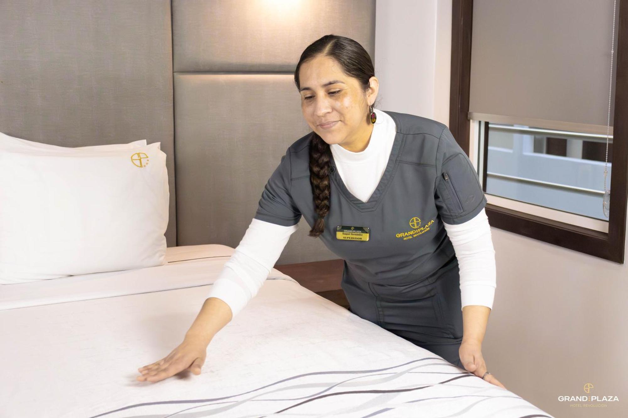 Hotel Grand One Plaza Tijuana Bagian luar foto