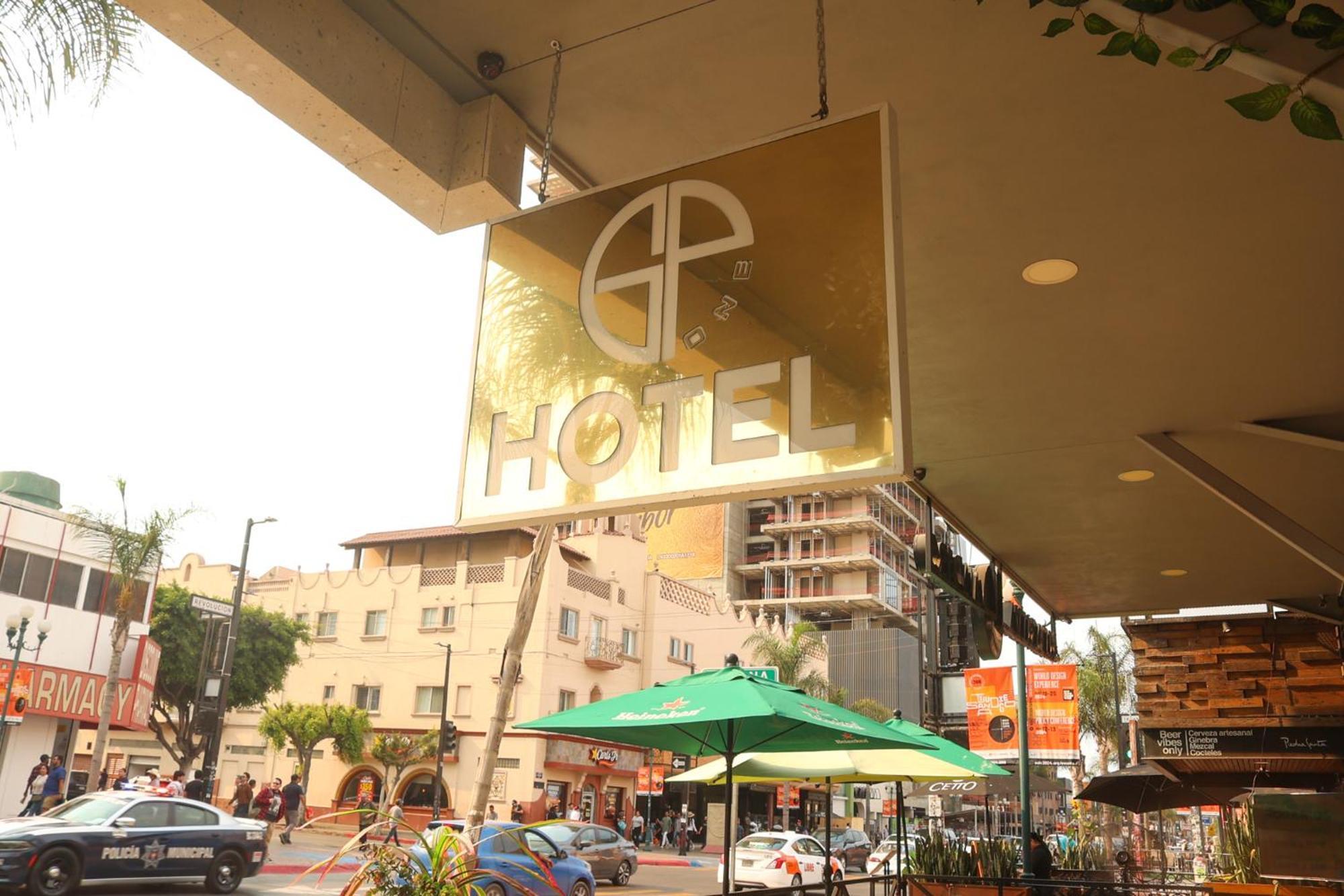 Hotel Grand One Plaza Tijuana Bagian luar foto