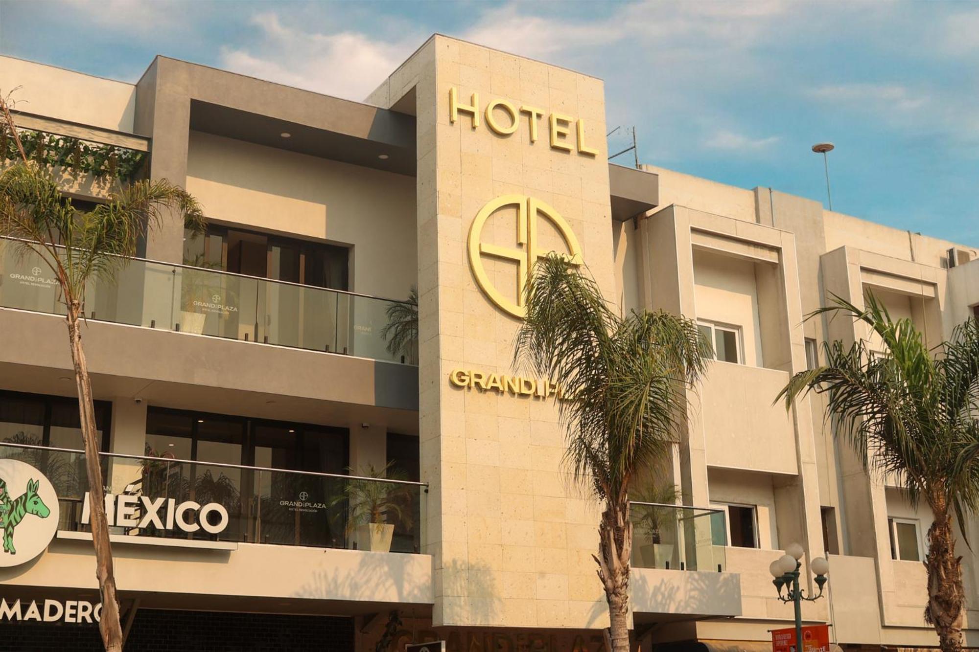 Hotel Grand One Plaza Tijuana Bagian luar foto